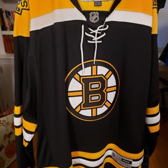Bruins Jersey - Picture 1 of 3